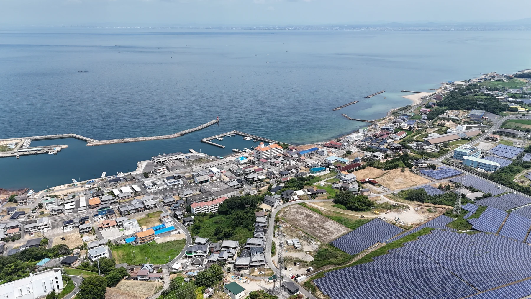 小倉周辺の海岸と街並み（上空から撮影）